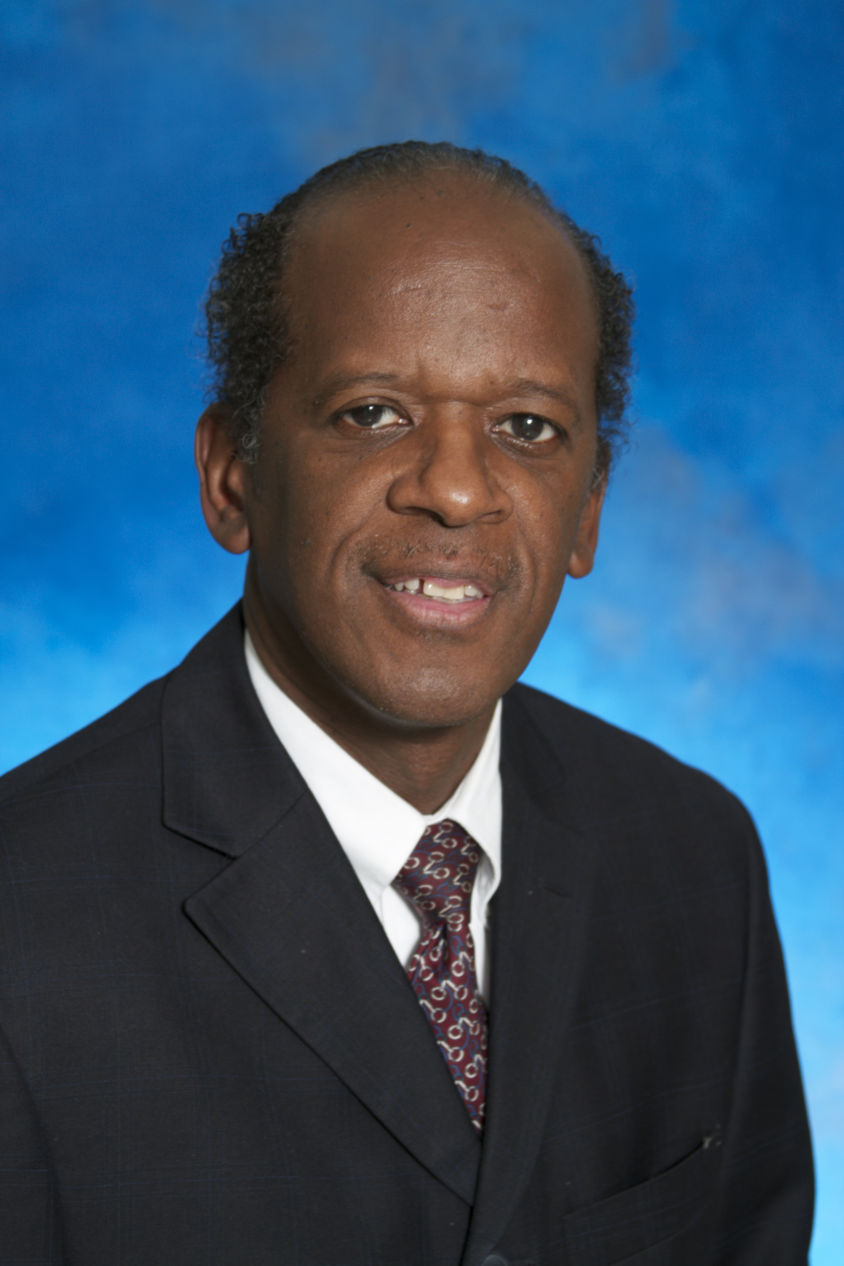 Dr. Heraldo Richards